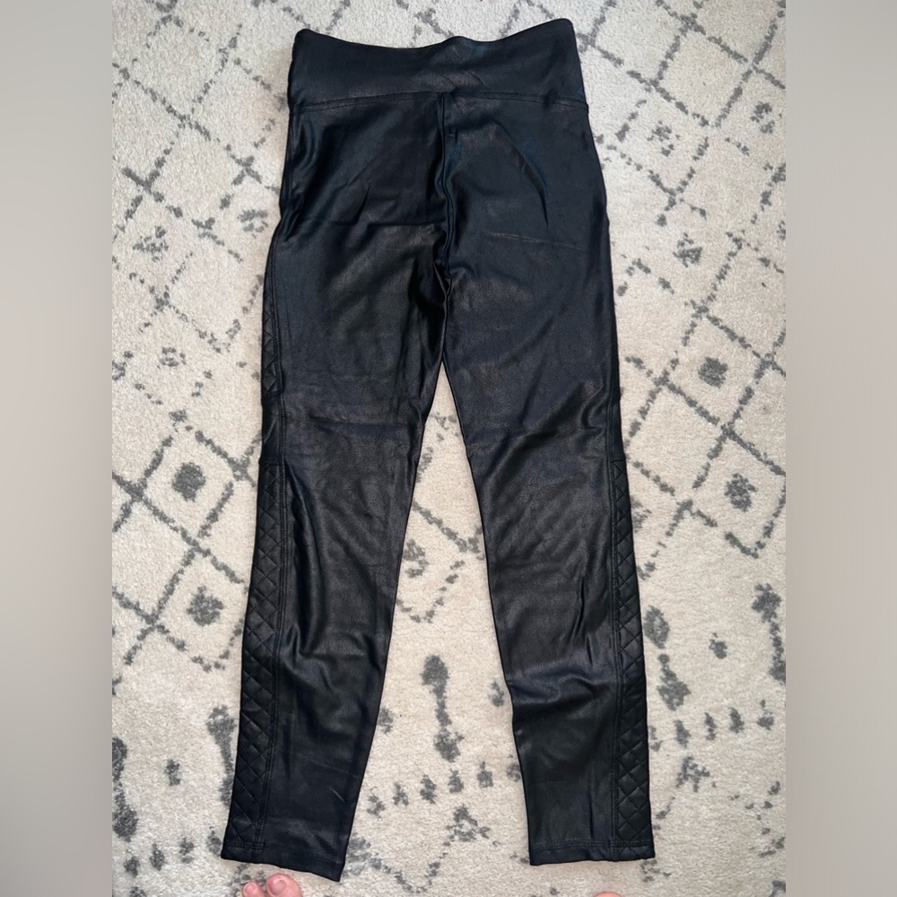 Black legging, size medium, faux leather